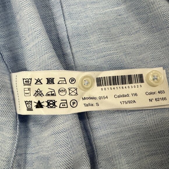 Men’s Light Blue Classic Button-Up Shirt - Picture 4 of 5